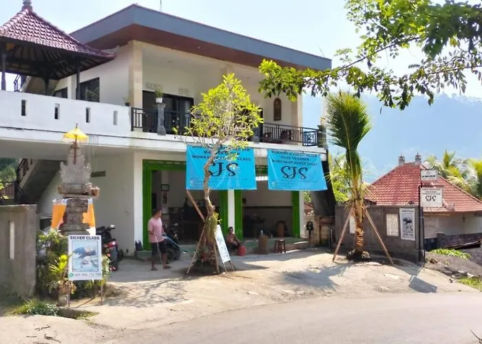 Giri Swari Homestay